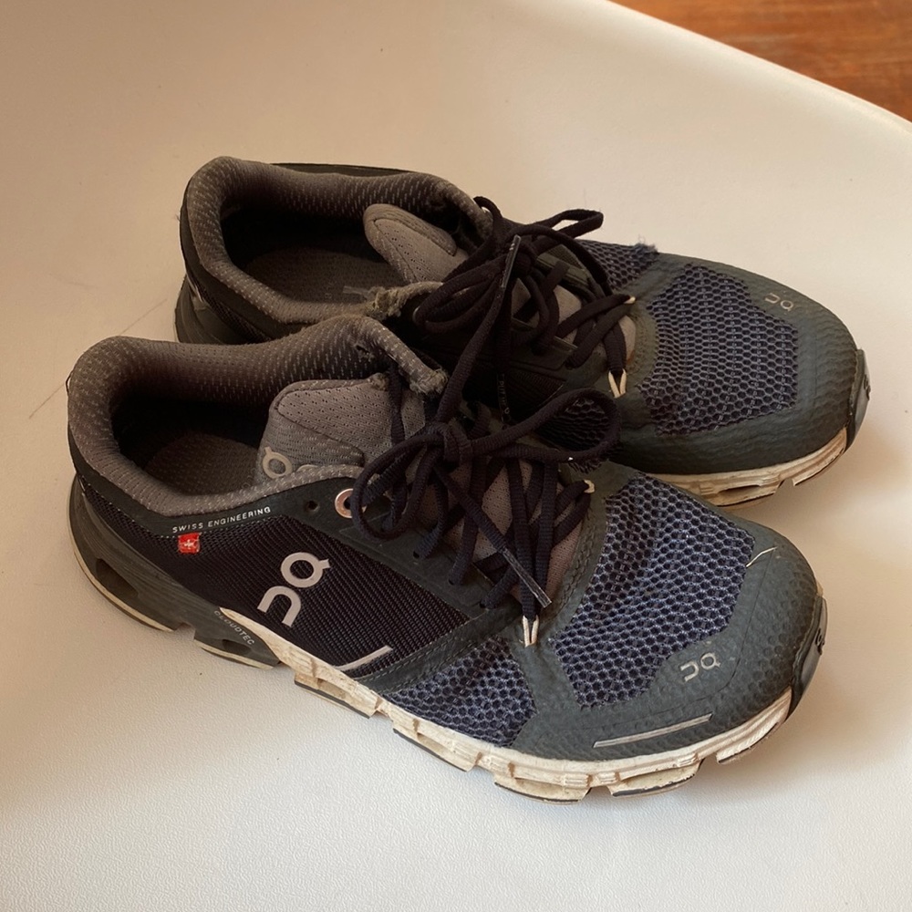 Women’s On Running sneakers